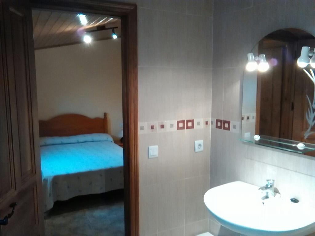 קמרנה דה לה סיירה Apartamentos Turisticos Rosario חדר תמונה