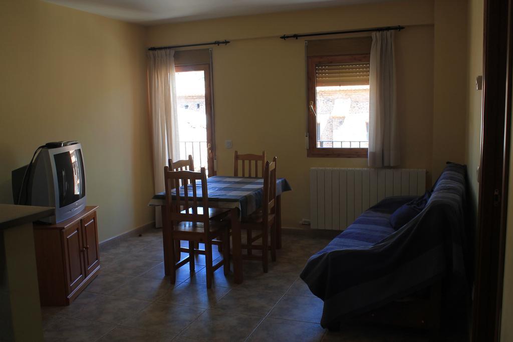 קמרנה דה לה סיירה Apartamentos Turisticos Rosario חדר תמונה