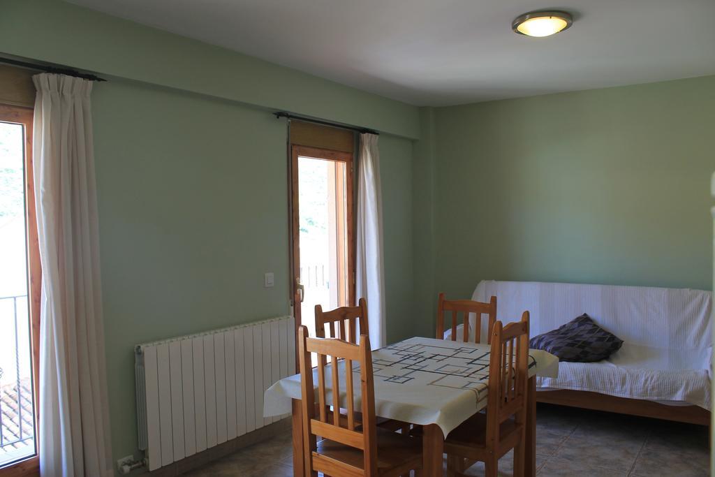 קמרנה דה לה סיירה Apartamentos Turisticos Rosario חדר תמונה