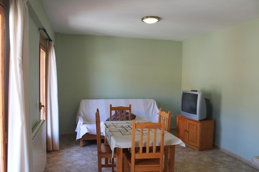 קמרנה דה לה סיירה Apartamentos Turisticos Rosario חדר תמונה